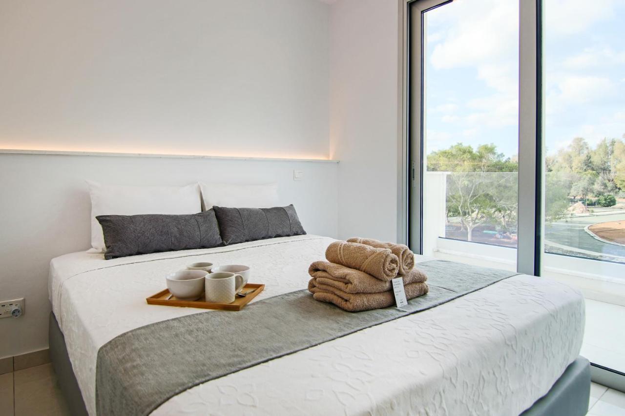 Phaedrus Living - Seaside Executive Flat Harbour 208 Apartment Paphos Exterior photo